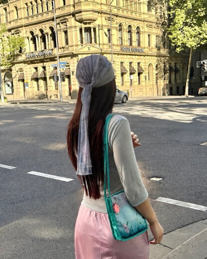v? x ÉGON headscarf 4